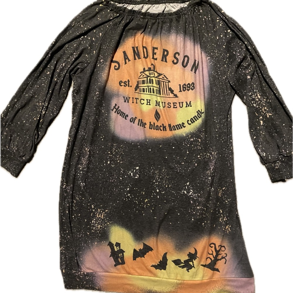 Sanderson Witch Museum Graphic Nightgown